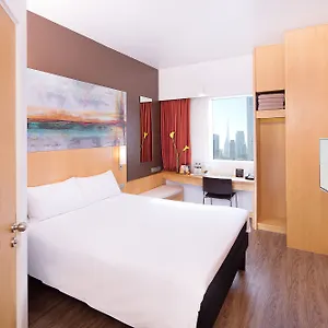 3* Otel Ibis One - World Trade Centre