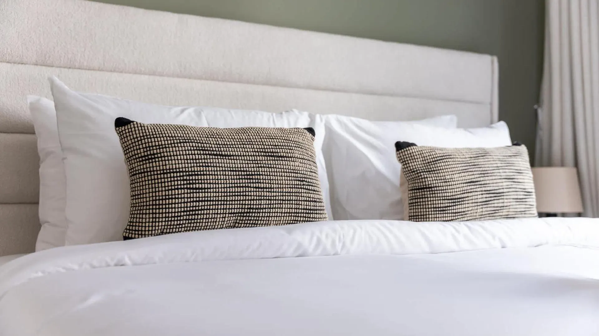 Sensational Pad Perfect For Your Stay Dubai Apartment